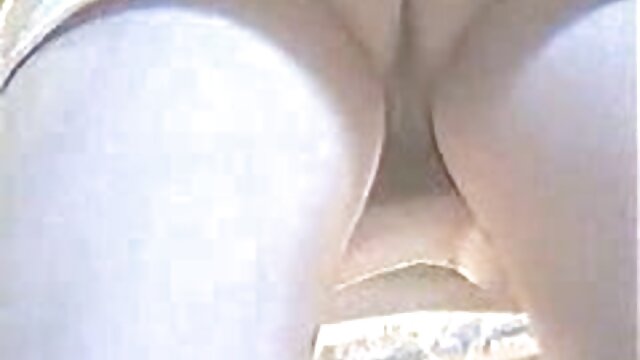 Alex Tannerは彼の陰茎をきれいにする av エロ 女
