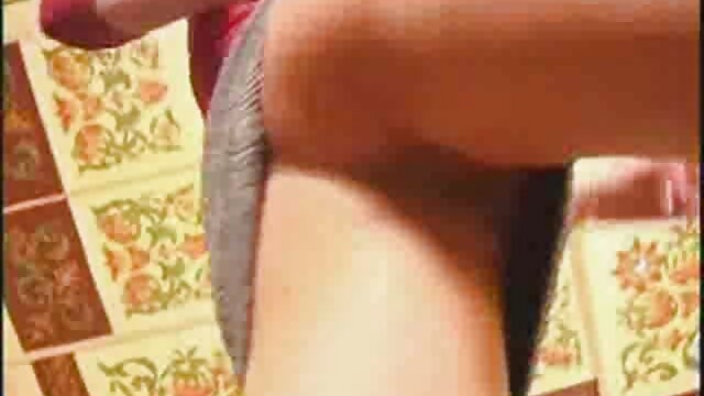 乳母はjordiをどのように自慰行為をするかを教える エッチ 動画 女性 向け 無料